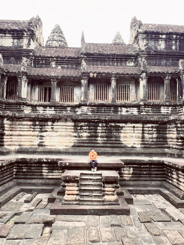 🛕 Hall of a Thousand Gods: Where Cambodia’s Divine Whispers Echo! 🌿