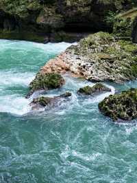 地球最美裂縫！喀斯特地貌封神之作！貴州你深藏不露啊