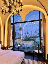 帶泳池的酒店太喜歡啦! 就藏在市中心的潮宗街裡~ 下樓就可以逛街! 去五一廣場橘子洲也很近 獨