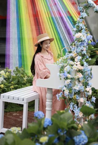 Yichang's Ultimate Flower Viewing Experience at Orange Wanda Riverside Hotel with Direct Access to the Hydrangea Sea