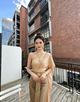 滇南旅拍｜法式奢雅×傣風煙火，一場跨越千里的浪漫邂逅