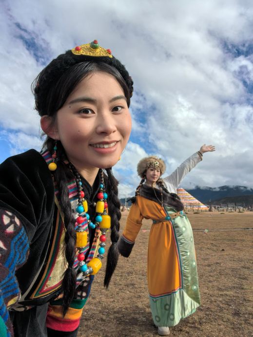 親友と行くシャングリラのチベット服撮影｜ナパ海原画直出しポーズ大全