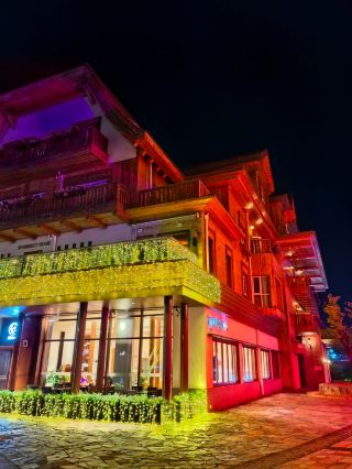 Escape the heat! Experience the spectacular grand circus at Fulong European-style town