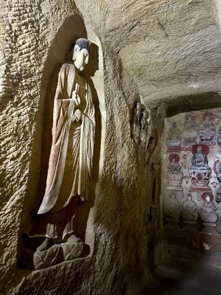 幽窟に禅を蔵し、辺塵に仏を刻む｜陝北石窟・黄陵万安禅院