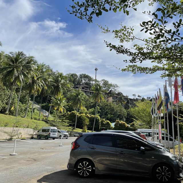 Take a break in Damai Beach Resort Santubong!