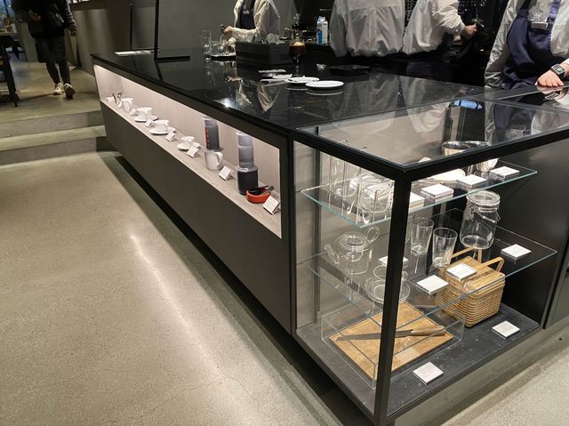 京都・烏丸。中庭も素敵です。町屋を改装した『小川珈琲 堺町錦店』