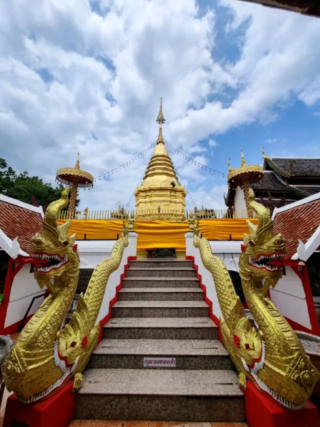 Cultural Heights: Doi Kham Temple & Panoramic Vista