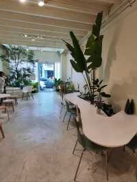 老城區想飲☕COFFEE 🍹？ 想起COMFEE🌴?