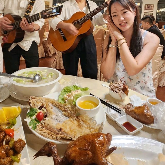 必食經典龍華脆皮燒乳鴿