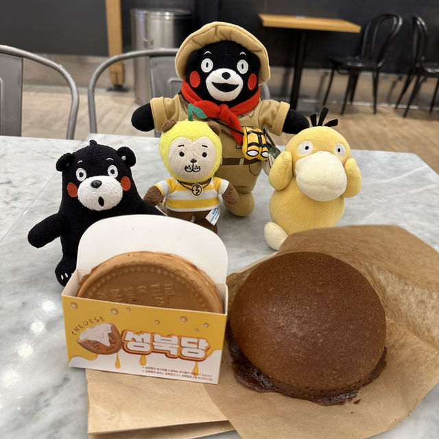 新世界集團商場尋找美食