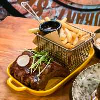 旺角｜工業風格樓上cafe。吃吧