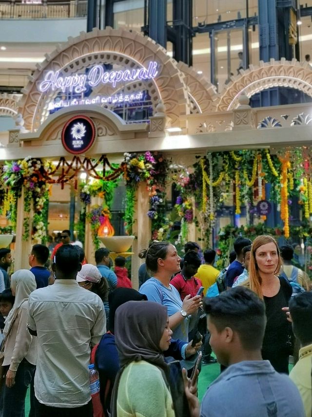 Stunning Deepavali decoration in Suria KLCC!