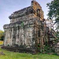 พระอาทิตย์ตกที่ปราสาทพนมบาแคงหน้าหนาว