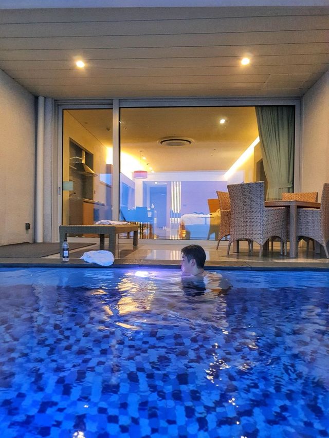 겨울에도 따뜻한 인피니티풀빌라가 있는 비치크루즈🏨