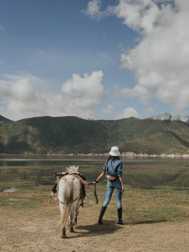 Horse riding in Shangri-La