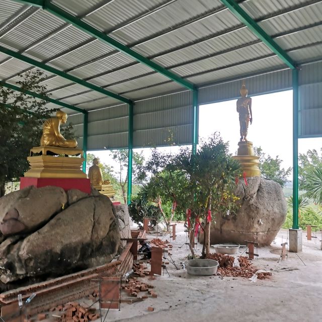 วัดเขาตะแบก  จังหวัดชลบุรี