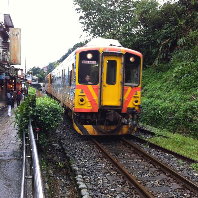 新北 ｜漫遊平溪線 近距離接觸鐵道