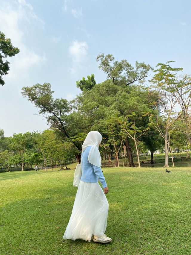 สวนรถไฟ เดินรับลม ใจกลางเมือง แค่นี้ก็ฟินล่ะ