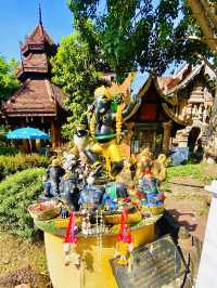 กราบไหว้ขอพระ | วัดโลกโมฬี | เชียงใหม่