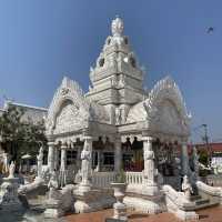 สักการะศาลพระหลักเมืองที่วัดมิ่งเมือง น่าน
