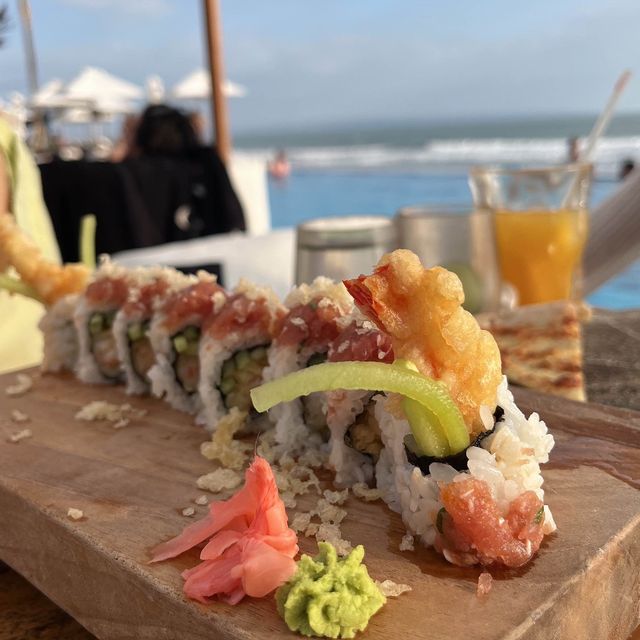 발리에서 제일 핫한 수영장!  핀스 인피니티 풀 VIP로 가기😎