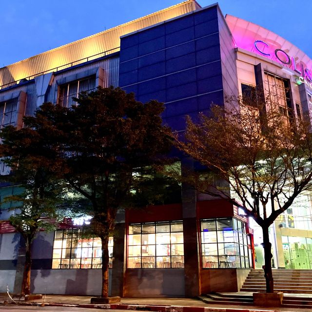 Coliseum Shopping Center Yala 