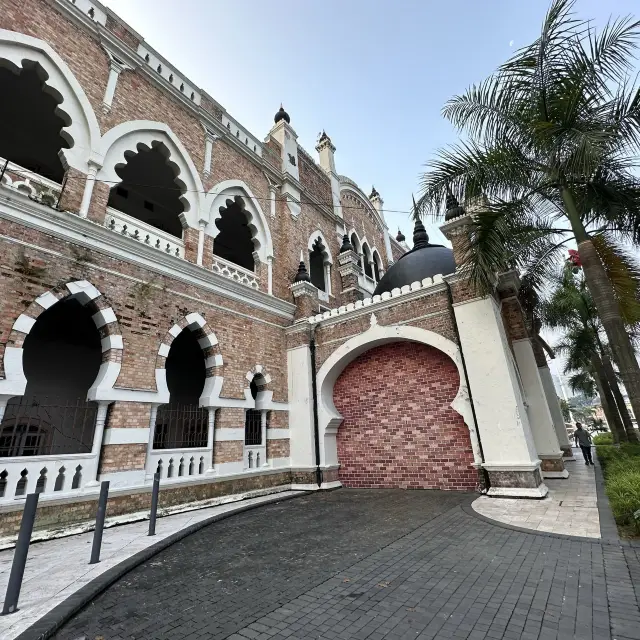 เกียร์ตะลุย Sultan Abdul Samad Building 