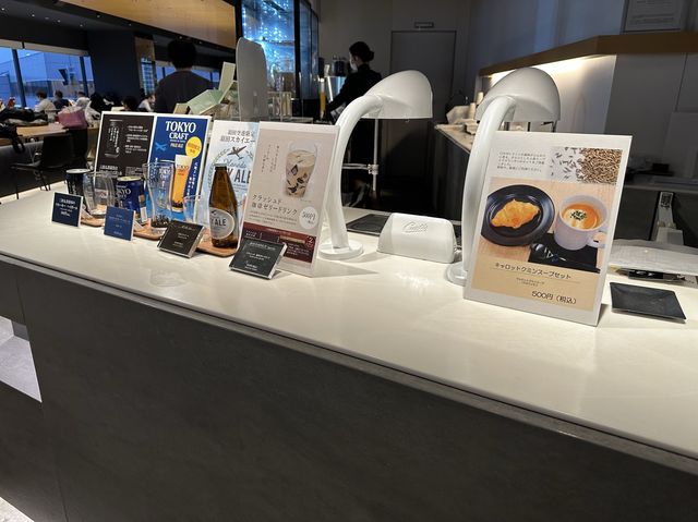 羽田空港第1ターミナル。保安検査場内の有料ラウンジ『Power Lounge North』