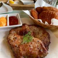 Agalin Garden Room ร้านอาหารคาเฟ่สไตล์อังกฤษ
