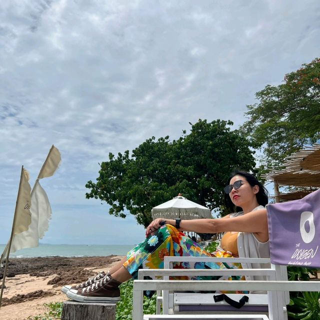 2 ร้าน 2 วิว​ chill ที่เขาพระตำหนัก​