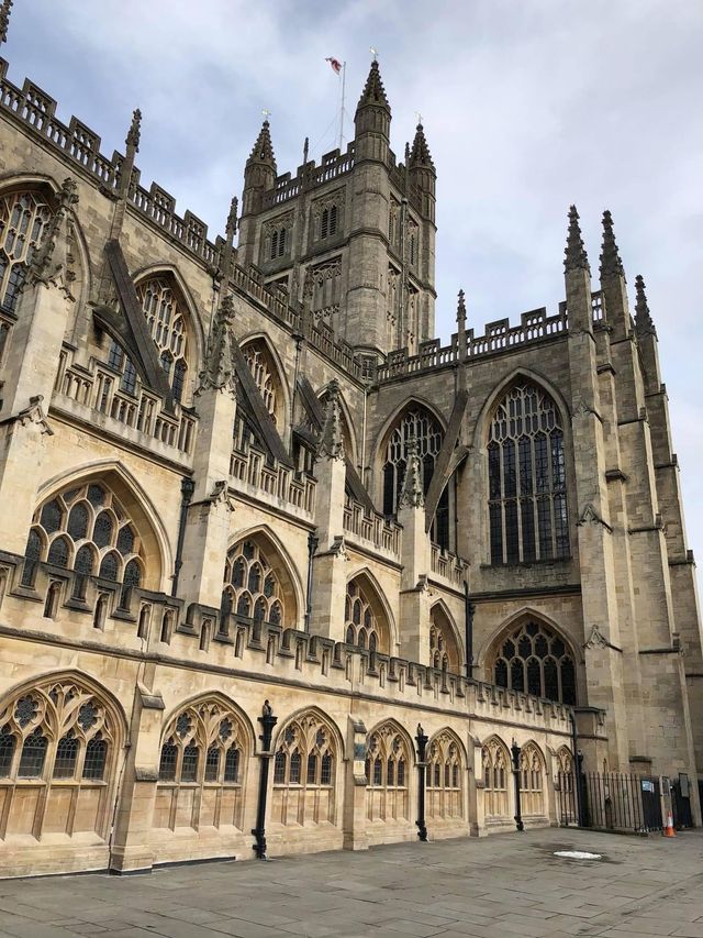 英國西部最大哥德式建築之一😉Bath Abbey🤓感受古典氣息