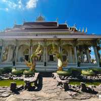 พระเจ้าใหญ่ลือชัย วัดอำนาจ  จ.อำนาจเจริญ