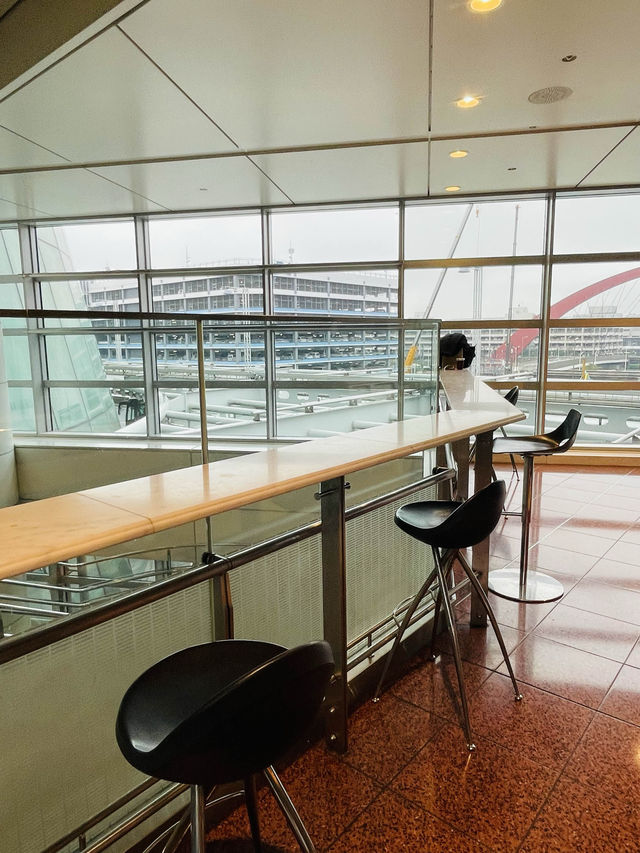 【東京都】羽田空港第2旅客ターミナルの早朝からオープンしているカフェ