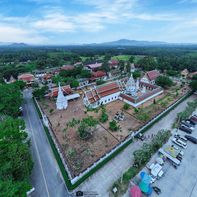 วัดพระบรมธาตุไชยาราชวรวิหาร