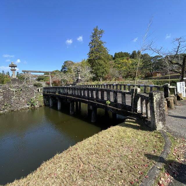自然豊かな相良護国神社