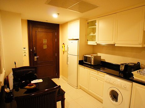 曼谷察殿酒店：舒適寬敞住宿推薦，豐富設施！