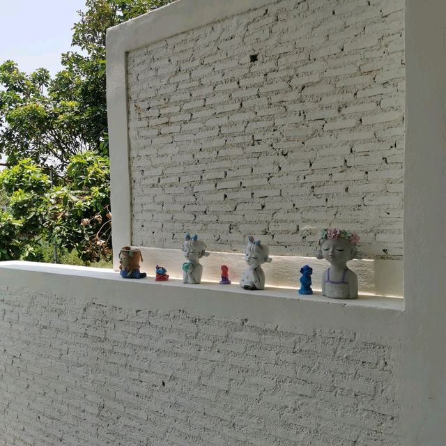 สวนอาหารต้นทองหลาง ร้านบรรยากาศร่มรื่น