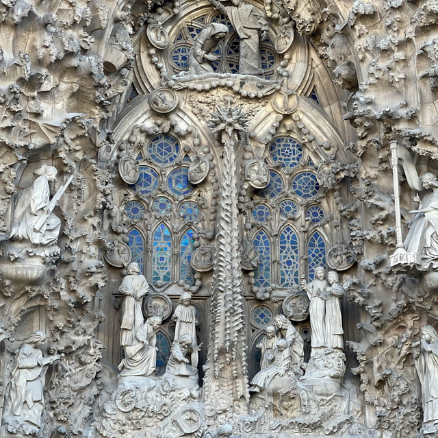 Sagrada Família – “The Forest and the Symphony of Light Within the Basilica”