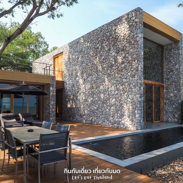 Pool villa ส่วนตัวริมหาดกุยบุรี