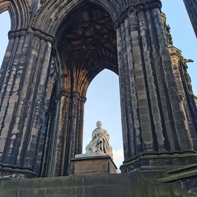 Enchanted by Edinburgh: A Spellbinding Sojourn in Scotland's Capital