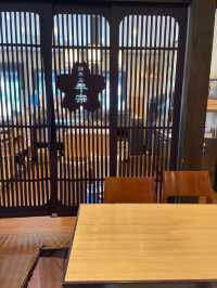 【奈良】奈良名物の柿の葉ずしと三輪そうめんが食べれる🥢