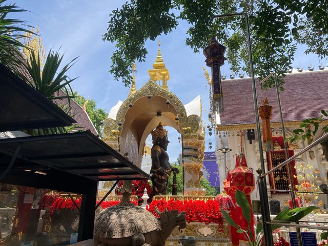 ติดขัดเรื่องเงินลองมาไหว้ขอพรที่ “วัดอุปคุต” 