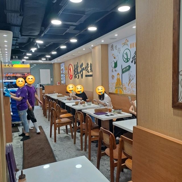 燒鵝脆嫩好美味