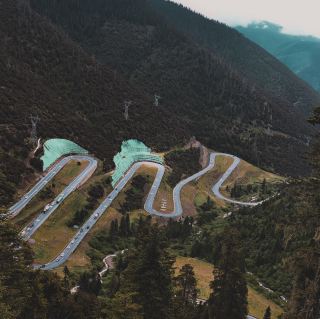 Tianlu Shiba Wan: A Thrilling Journey Along China's Winding Roads