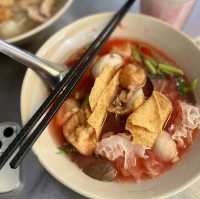 泰國曼谷 不經意的美味船麵 Zaew Noodle แซว ก๋วยเตี๋ยวลูกชิ้นปลา