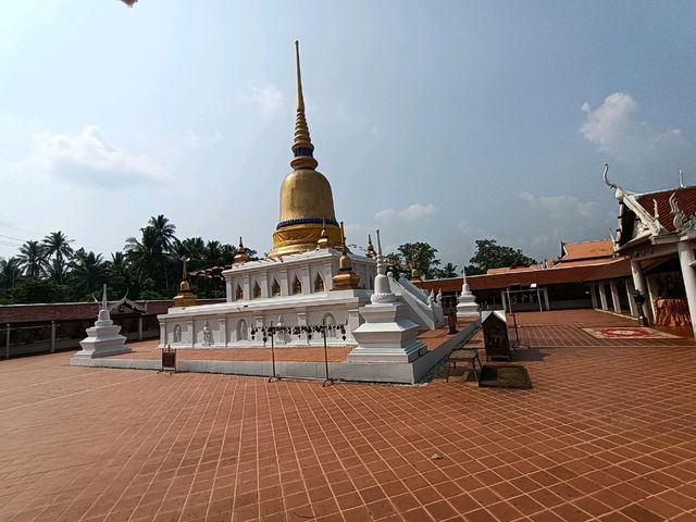 พระบรมธาตุสวี จ.ชุมพร