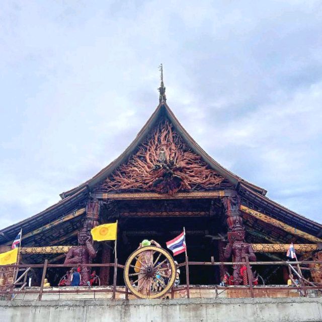 อลังการ อุโบสถรากไม้ วัดเขาถ้ำประทุน