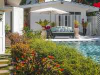 The Hen Hua Hin
