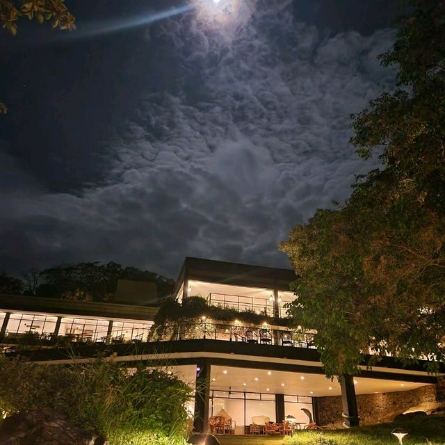 スリランカの5つ星ホテル　Heritance Kandalama