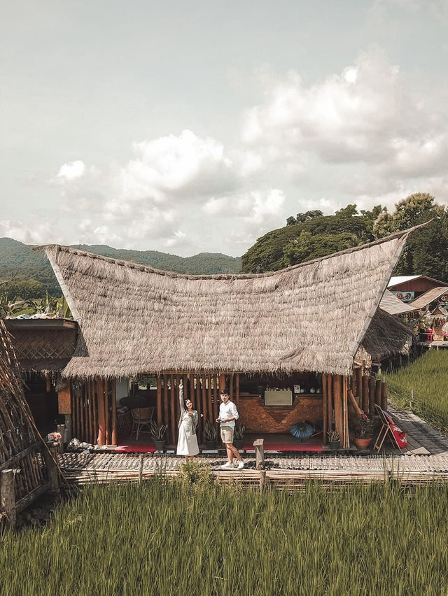 วัดศรีมงคล (วัดก๋ง) วัดที่รายล้อมด้วยทุ่งข้าว 🌾